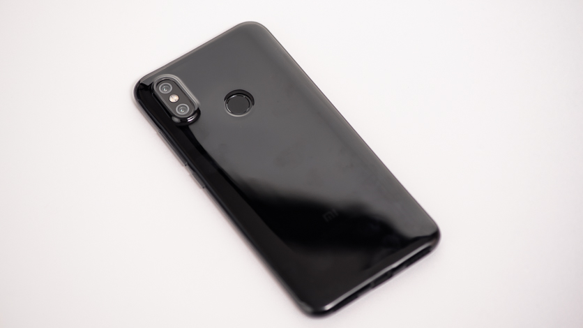 Обзор Xiaomi Mi A2: компромиссный сиквел